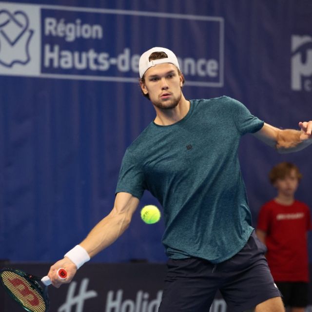 6 JOUEURS AYANT FRANCHI LES QUALIFICATIONS DE WIMBLEDON PRÉSENTS CETTE ANNÉE AU PLAY IN CHALLENGER !

Les joueurs du @playin_challenger ont la main verte…Bravo à Zizou Bergs, Lucas Pouille, Otto Virtanen, Mark Lajal, Lloyd Harris, et Radu Albot, qui se sont brillamment extirpés des qualifications, et rejoignent ainsi le tableau final de @wimbledon !

Ils y retrouveront notamment Arthur Rinderknech (vainqueur cette année à Lille), et la révélation britannique de ce début de saison sur gazon, Billy Harris (quart de finaliste au Play in). 

@zizoubergs 
@lucaspouille 
@ottovirtanen_ 
@marklajal 
@lloydharris24 
@radu.albot11 
@arthurrinder 
@billyrh_