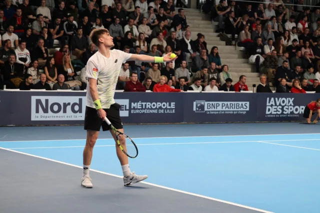 LES « BELGES » DU PLAY IN CHALLENGER EN FORME EN CETTE FIN D’ANNÉE !

Ils se sont tous les deux illustrés au @playin_challenger en sortant au premier tour Benoît Paire (l’un en 2023, l’autre en 2024), ils sont belges, jeunes, talentueux, et viennent de remporter chacun un tournoi ATP Challenger cette semaine ! 

Raphaël Collignon (à Lyon) et Alexander Blockx (à Kobe, au Japon) sont en train de confirmer tous les espoirs placés en eux ! Vivement la saison prochaine !

Play In Challenger, du 3 au 9 février 2025, au @tclillois_lm. 

Info et billetterie sur www.playinchallenger.com

@raphael.collignon13 
@alexblockx